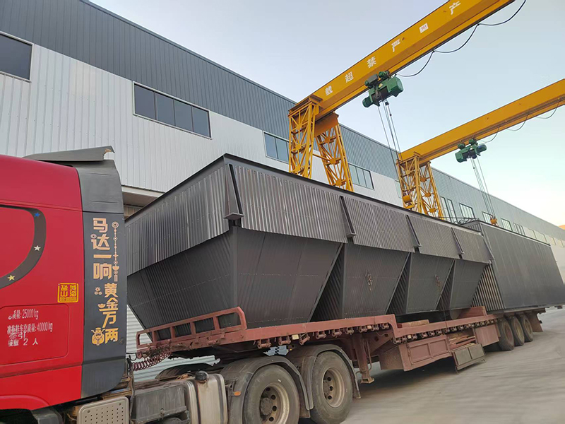 發(fā)往山東東營(yíng)TZMC140—5行噴脈沖袋式除塵器